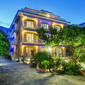 *** Hotel Delibera Italie